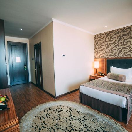 Damas International Hotel Bishkek Exterior photo
