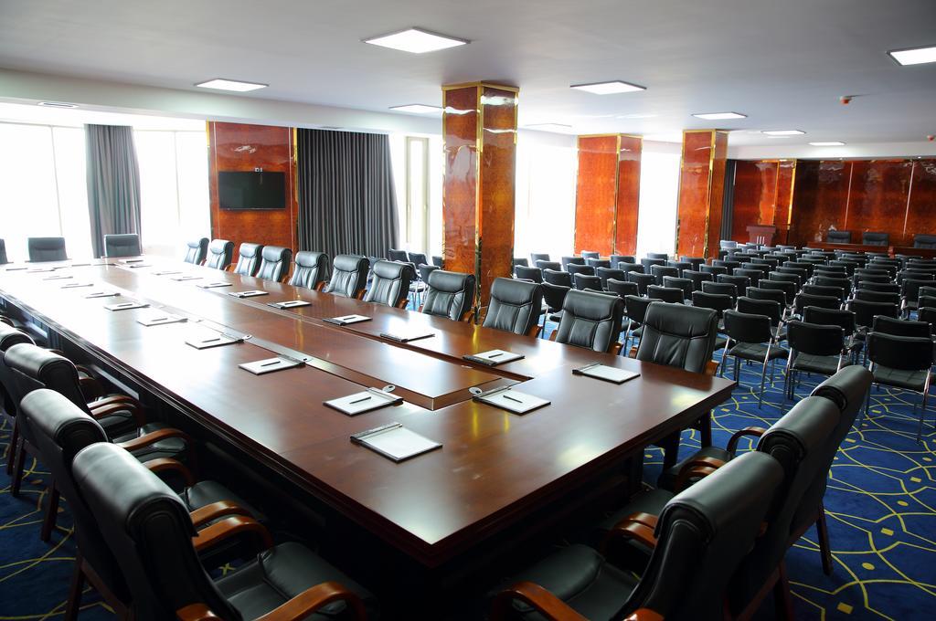 Damas International Hotel Bishkek Exterior photo