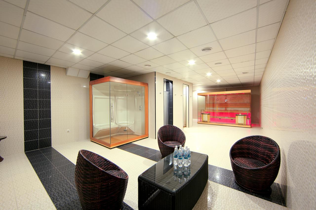 Damas International Hotel Bishkek Exterior photo