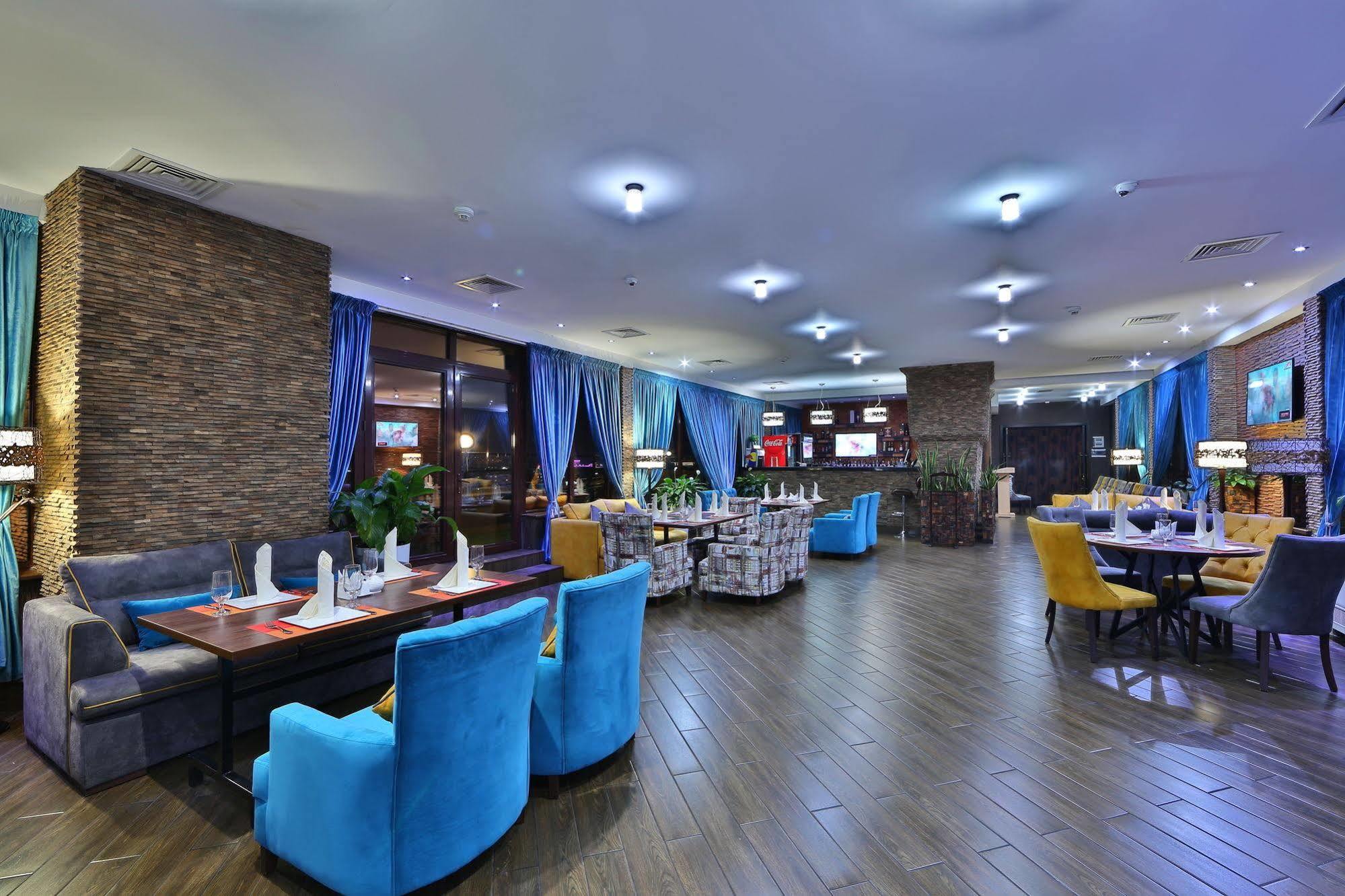Damas International Hotel Bishkek Exterior photo