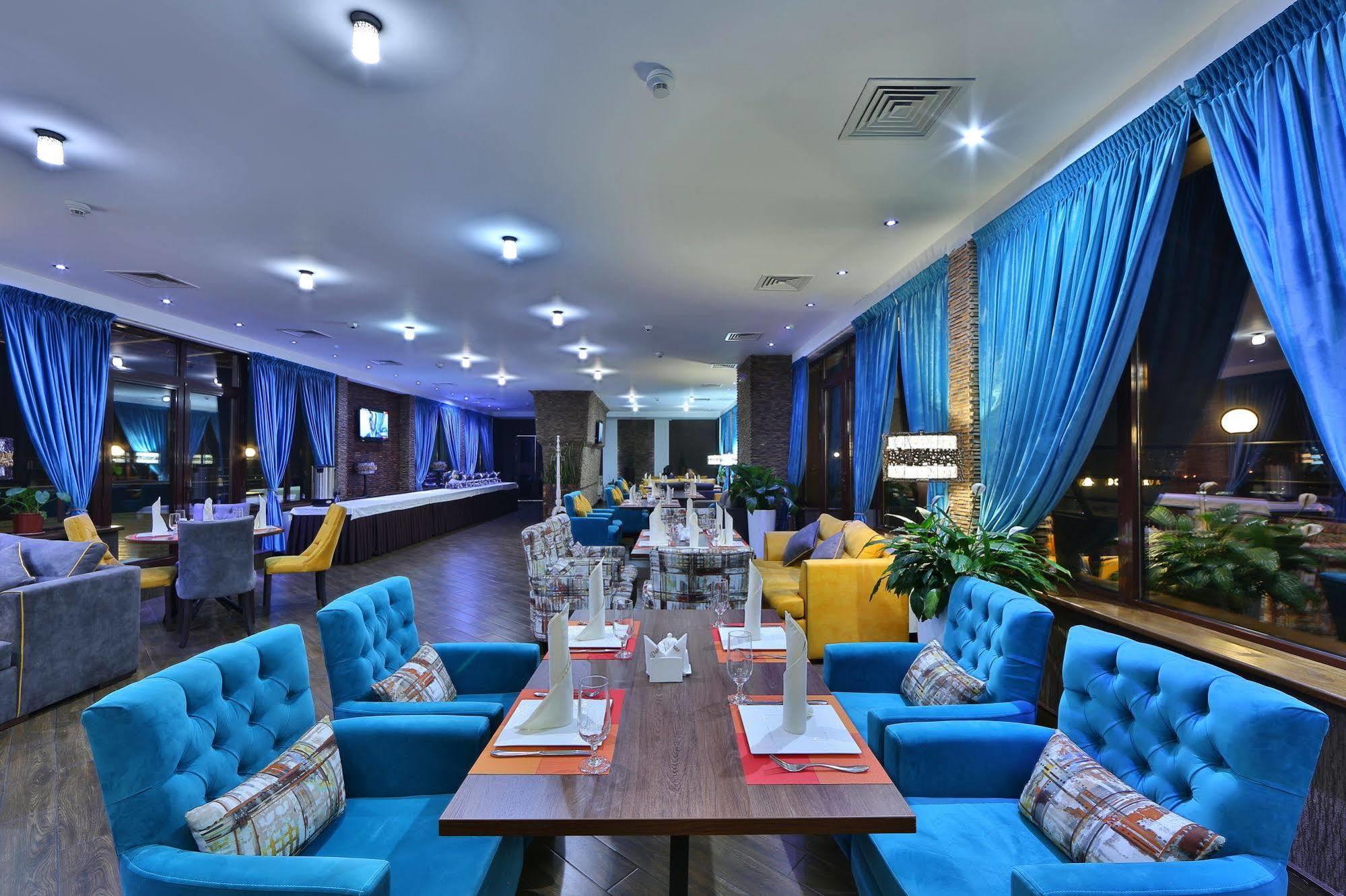 Damas International Hotel Bishkek Exterior photo