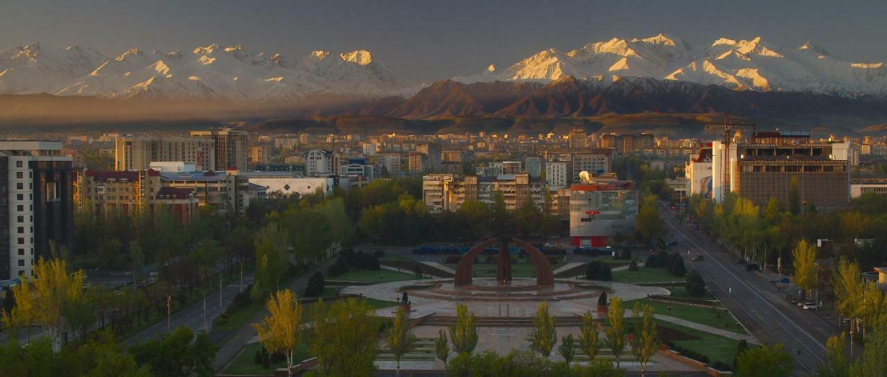 Damas International Hotel Bishkek Exterior photo
